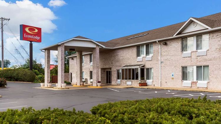 Econo Lodge Inn & Suites Exterior