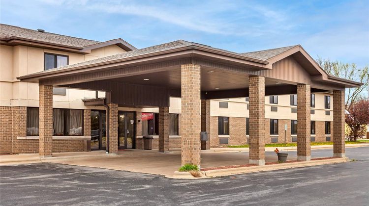 Econo Lodge Inn & Suites Oconto Exterior