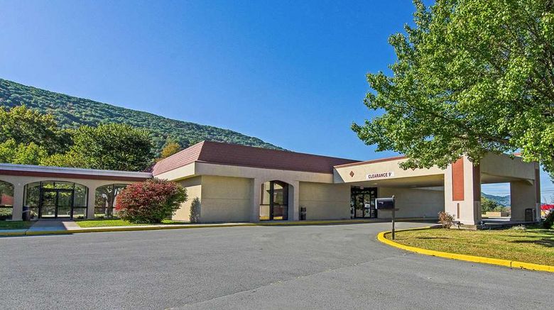 Econo Lodge Inn  and  Suites Norton Exterior. Images powered by <a href="https://iceportal.shijigroup.com" target="_blank" rel="noopener">Ice Portal</a>.