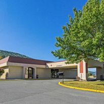 Econo Lodge Inn & Suites Norton