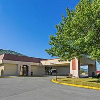 Econo Lodge Inn & Suites Norton