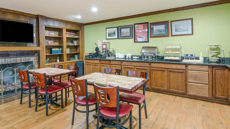 Econo Lodge Inn & Suites Norton Restaurant