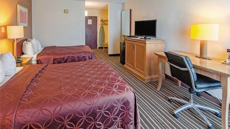 Econo Lodge Inn & Suites Norton Room
