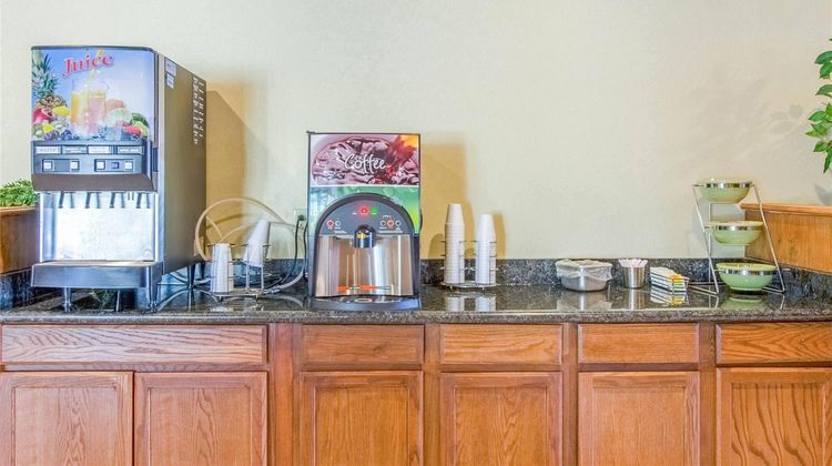 Econo Lodge Inn & Suites Norton Restaurant