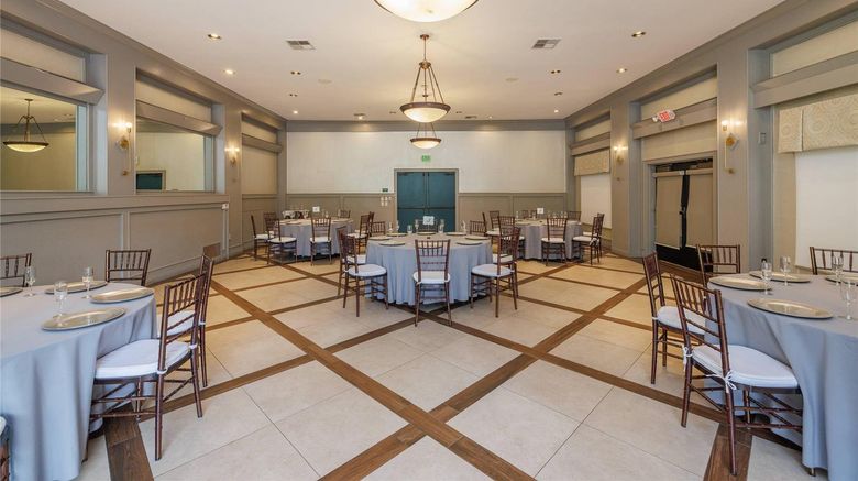 <b>Inn Marin & Suites, an Ascend Hotel Meeting</b>. Images powered by <a href="https://iceportal.shijigroup.com/" title="IcePortal" target="_blank">IcePortal</a>.