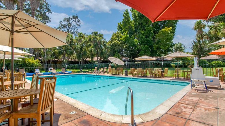 <b>Inn Marin & Suites, an Ascend Hotel Pool</b>. Images powered by <a href="https://iceportal.shijigroup.com/" title="IcePortal" target="_blank">IcePortal</a>.