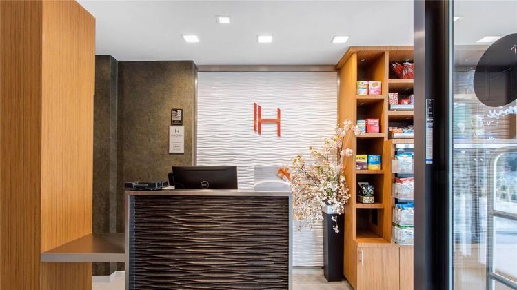 Insignia Hotel, an Ascend Hotel Lobby