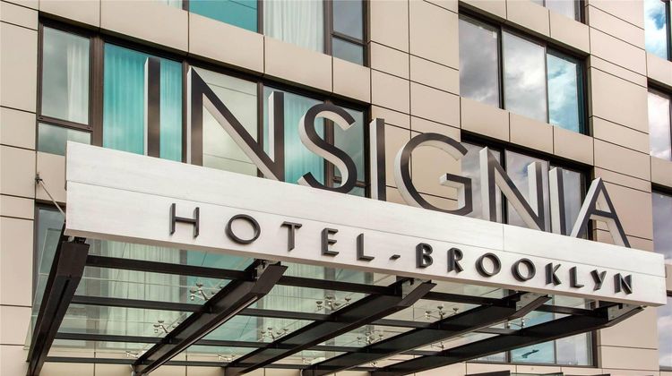 Insignia Hotel, an Ascend Hotel Exterior