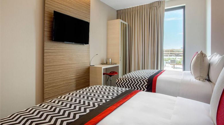 <b>Insignia Hotel, an Ascend Hotel Room</b>. Images powered by <a href="https://iceportal.shijigroup.com/" title="IcePortal" target="_blank">IcePortal</a>.