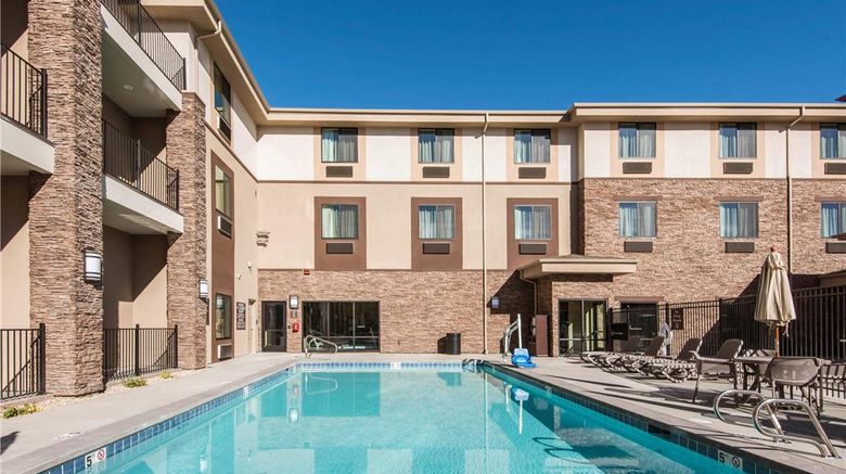 <b>MainStay Suites Moab Pool</b>. Images powered by <a href="https://iceportal.shijigroup.com/" title="IcePortal" target="_blank">IcePortal</a>.