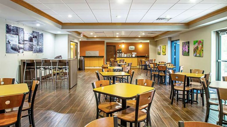 <b>MainStay Suites Madison Restaurant</b>. Images powered by <a href="https://iceportal.shijigroup.com/" title="IcePortal" target="_blank">IcePortal</a>.