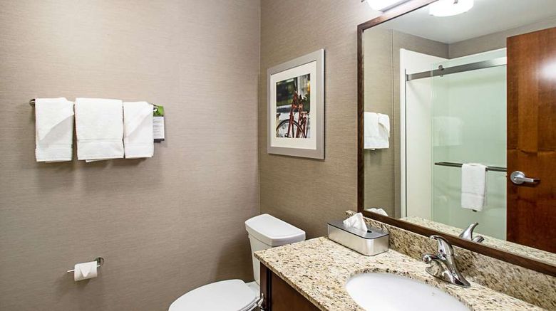 <b>MainStay Suites Madison Room</b>. Images powered by <a href="https://iceportal.shijigroup.com/" title="IcePortal" target="_blank">IcePortal</a>.