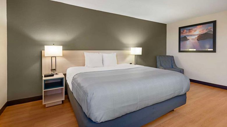 <b>Quality Inn near West Point Lake Room</b>. Images powered by <a href="https://iceportal.shijigroup.com/" title="IcePortal" target="_blank">IcePortal</a>.