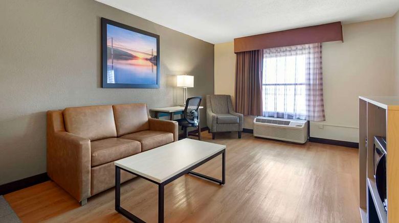 <b>Quality Inn near West Point Lake Suite</b>. Images powered by <a href="https://iceportal.shijigroup.com/" title="IcePortal" target="_blank">IcePortal</a>.