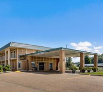 Quality Inn Forrest City Exterior