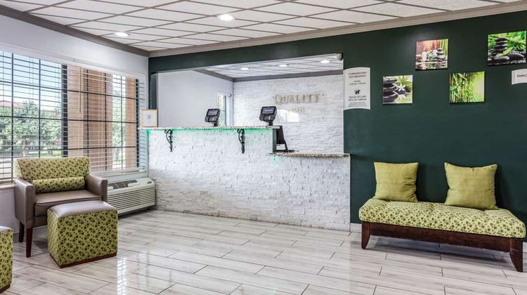 Quality Inn Forrest City Lobby