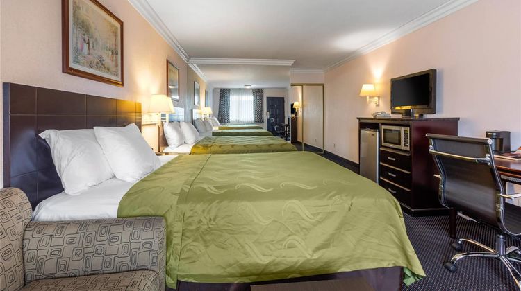 Quality Inn Lomita Room