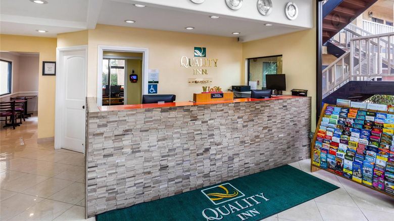 <b>Quality Inn Lomita Lobby</b>. Images powered by <a href="https://iceportal.shijigroup.com/" title="IcePortal" target="_blank">IcePortal</a>.
