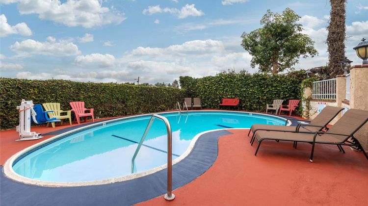 Quality Inn Lomita Pool