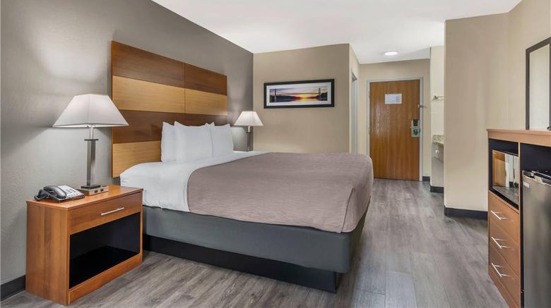 <b>Quality Inn Loganville Room</b>. Images powered by <a href="https://iceportal.shijigroup.com/" title="IcePortal" target="_blank">IcePortal</a>.