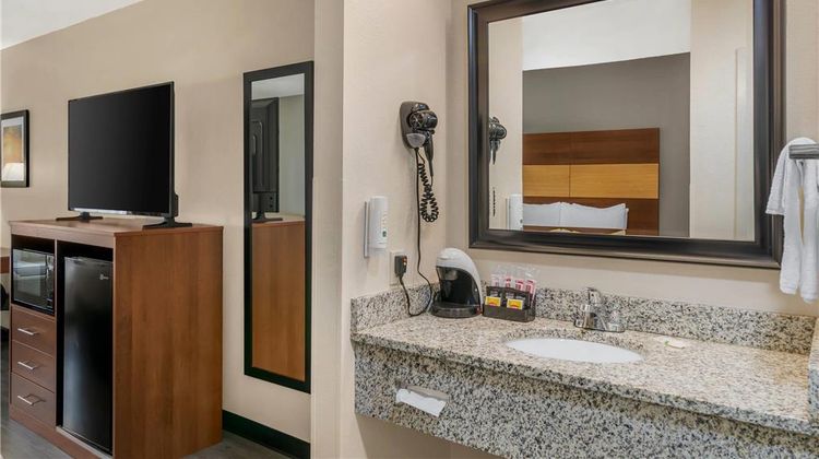Quality Inn Loganville Room