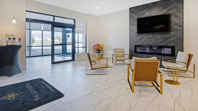 <b>The Lux Hotel & Conference Ctr, Ascend Lobby</b>. Images powered by <a href="https://iceportal.shijigroup.com/" title="IcePortal" target="_blank">IcePortal</a>.