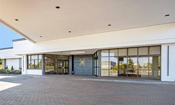 The Lux Hotel & Conference Ctr, Ascend