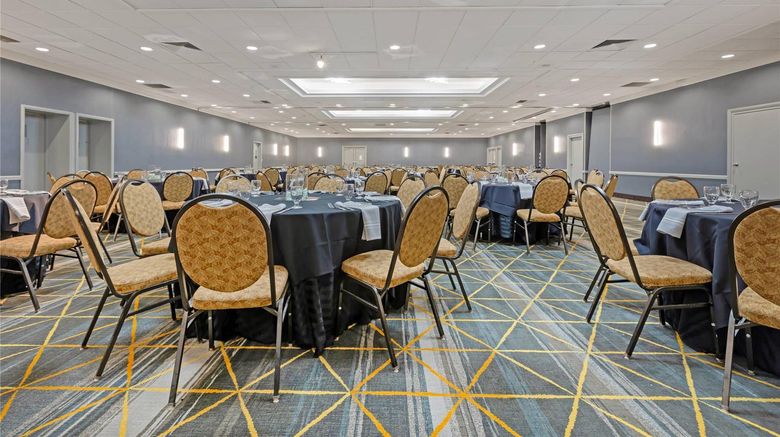 <b>The Lux Hotel & Conference Ctr, Ascend Meeting</b>. Images powered by <a href="https://iceportal.shijigroup.com/" title="IcePortal" target="_blank">IcePortal</a>.