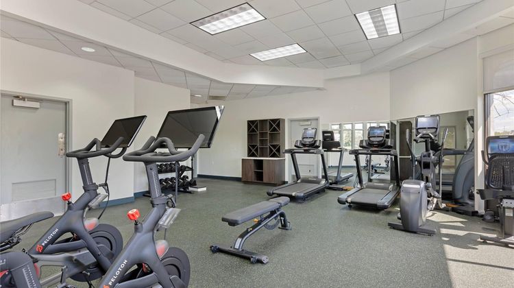 The Lux Hotel & Conference Ctr, Ascend Health