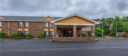 Quality Inn Tully Inn Exterior