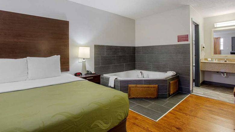 <b>Quality Inn East Columbus Area Suite</b>. Images powered by <a href="https://iceportal.shijigroup.com/" title="IcePortal" target="_blank">IcePortal</a>.