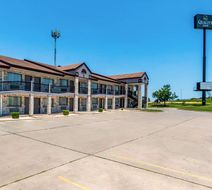 Quality Inn I-10 Exterior