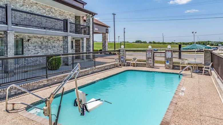 <b>Quality Inn I-10 Pool</b>. Images powered by <a href="https://iceportal.shijigroup.com/" title="IcePortal" target="_blank">IcePortal</a>.