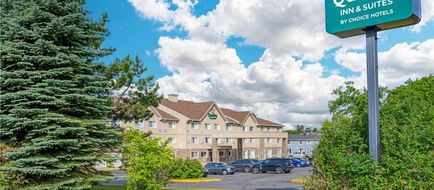Quality Inn & Suites Bathurst Exterior