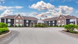 Quality Inn and Suites Oakville Exterior