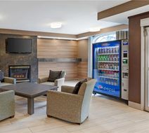 Quality Inn and Suites Oakville Lobby