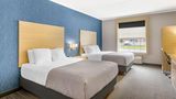 Quality Inn and Suites Oakville Room
