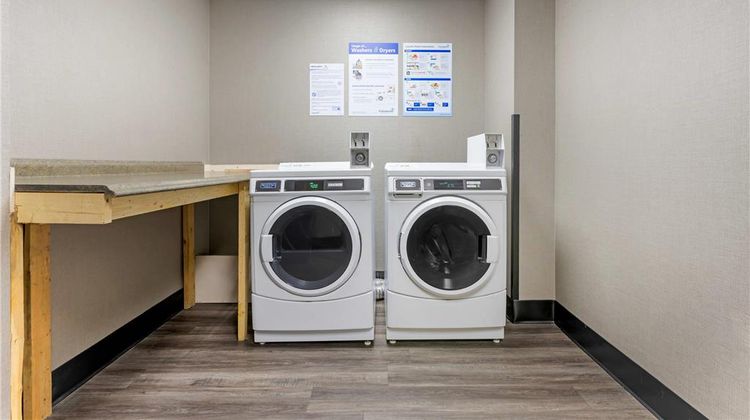 Quality Inn and Suites Oakville Other