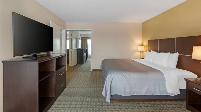 <b>Quality Inn & Suites Brampton Suite</b>. Images powered by <a href="https://iceportal.shijigroup.com/" title="IcePortal" target="_blank">IcePortal</a>.