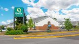 Quality Inn & Suites Brampton Exterior