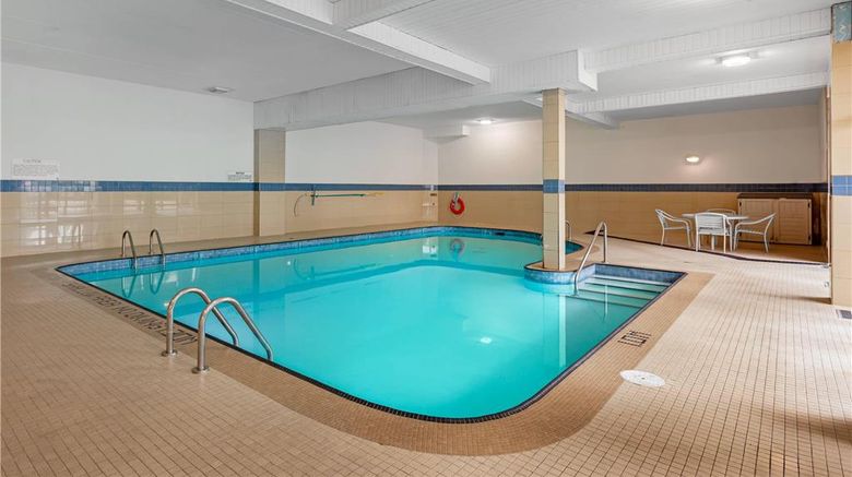<b>Quality Inn & Suites Brampton Pool</b>. Images powered by <a href="https://iceportal.shijigroup.com/" title="IcePortal" target="_blank">IcePortal</a>.