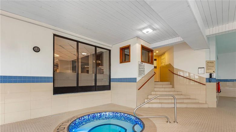 <b>Quality Inn & Suites Brampton Pool</b>. Images powered by <a href="https://iceportal.shijigroup.com/" title="IcePortal" target="_blank">IcePortal</a>.