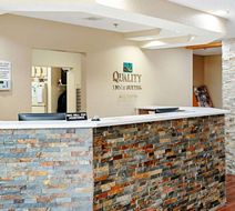 Quality Inn & Suites Robbinsville Lobby