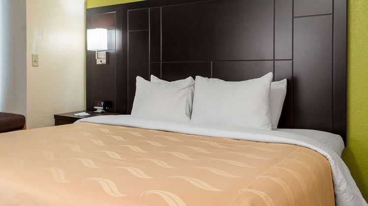 Quality Inn & Suites Robbinsville Room