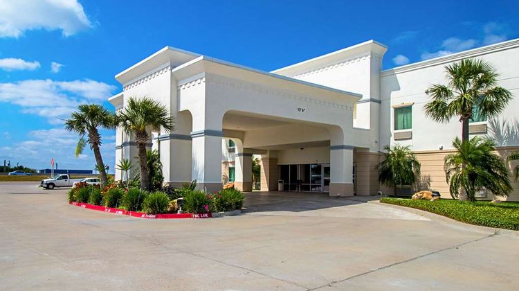 Quality Inn & Suites Robstown Exterior