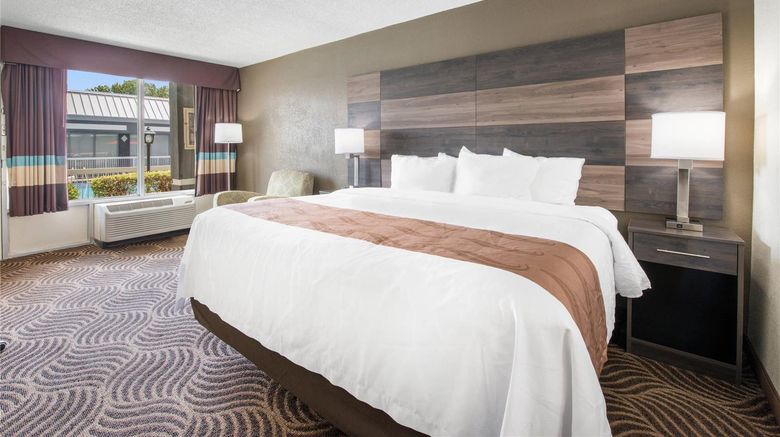 <b>Quality Inn Concord Room</b>. Images powered by <a href="https://iceportal.shijigroup.com/" title="IcePortal" target="_blank">IcePortal</a>.