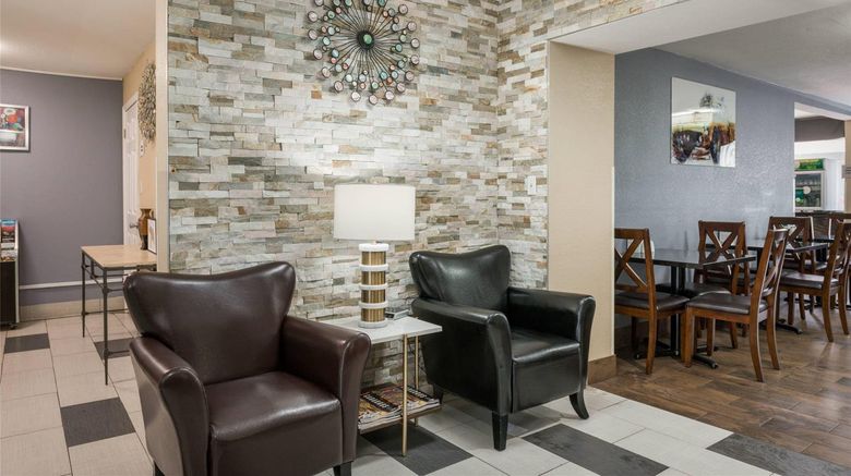 <b>Quality Inn Concord Lobby</b>. Images powered by <a href="https://iceportal.shijigroup.com/" title="IcePortal" target="_blank">IcePortal</a>.