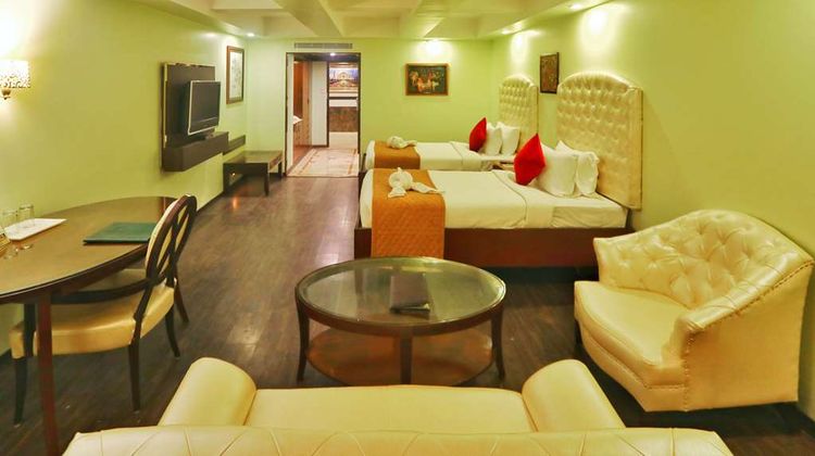 Quality Inn Sabari Room
