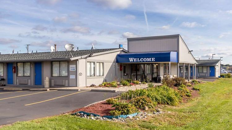 Rodeway Inn Canton Exterior