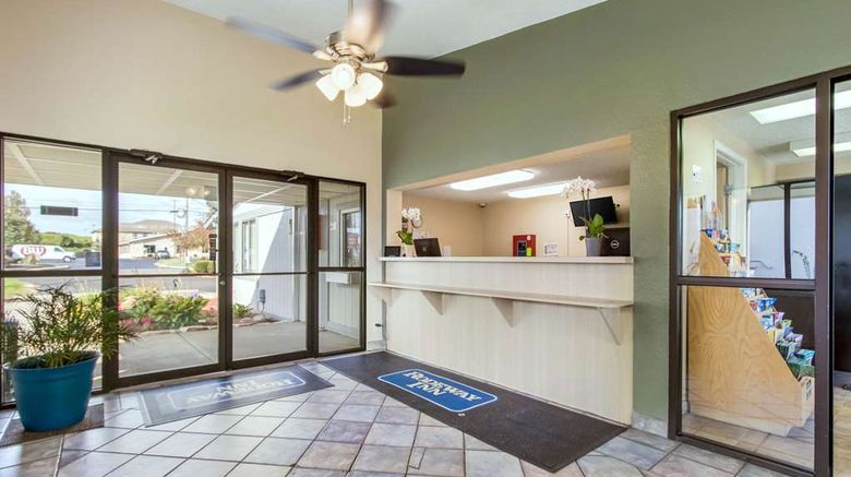 <b>Rodeway Inn Canton Lobby</b>. Images powered by <a href="https://iceportal.shijigroup.com/" title="IcePortal" target="_blank">IcePortal</a>.